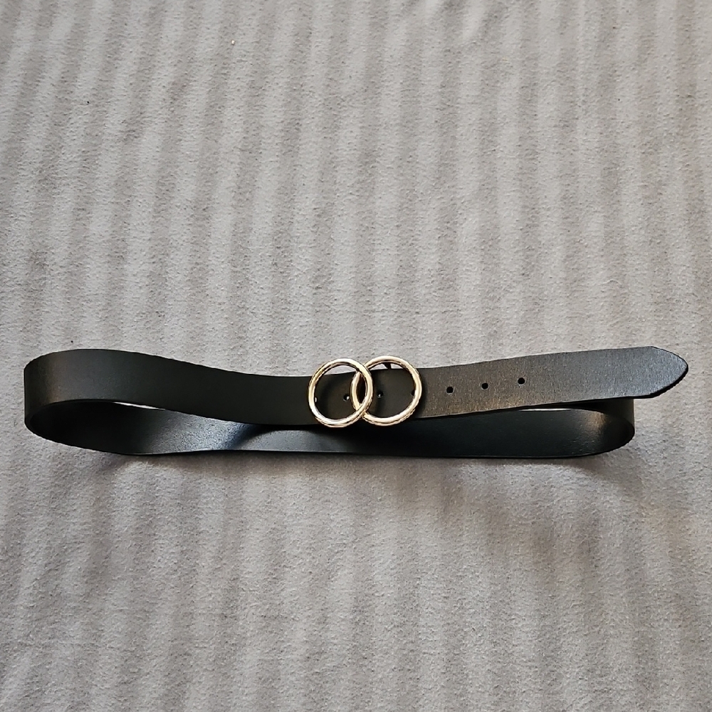 Elegant Black Leather Belt with Gold Buckle